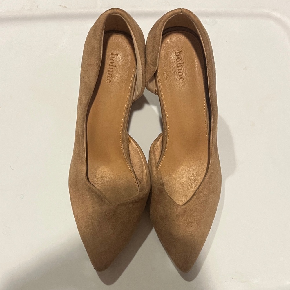 bohme Women's Classic Tan Heels